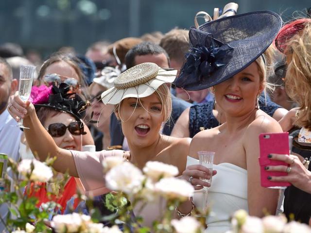 Melbourne cup sales hats