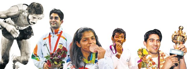 (Left to right) Milkha Singh, Abhinav Bindra, Sakshi Malik, Yogeshwar Dutt and Vijender Singh. (HT Photo)