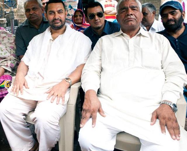 Aamir Khan is set to portray ex-wrestler Mahavir Singh Phogat, who trained his daughters, Geeta Phogat and Babita Kumari, to become world-class wrestlers. (HT Photo) Aamir Khan is set to portray ex-wrestler Mahavir Singh Phogat, who trained his daughters, Geeta Phogat and Babita Kumari, to become world-class wrestlers. (HT Photo)