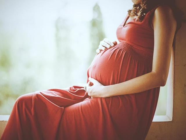 The urine of a mommy-to-be can help identify lifestyle interventions responsible for maintaining a healthy birth weight for the foetus.(Shutterstock)