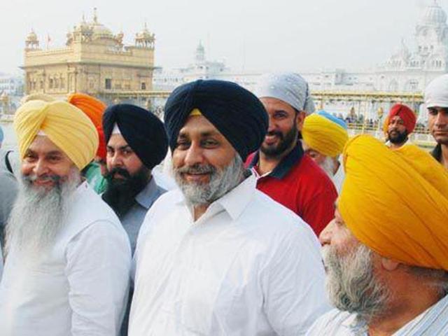 Punjab deputy CM and SAD president Sukhbir Singh Badal at Golden Temple in Amritsar.(HT File Photo)