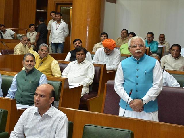 Haryana CM Manohar Lal Khattar and others in the state assembly in Chandigarh on Friday. (Keshav Singh/HT Photo) Haryana CM Manohar Lal Khattar and others in the state assembly in Chandigarh on Friday. (Keshav Singh/HT Photo)