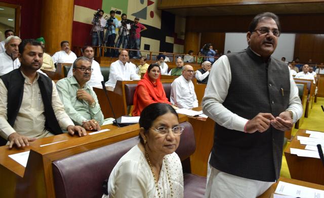 INLD leader Abhay Singh Chautala addressing the Haryana Vidhan Sabha session. (Keshav Singh/HT Photo) INLD leader Abhay Singh Chautala addressing the Haryana Vidhan Sabha session. (Keshav Singh/HT Photo)