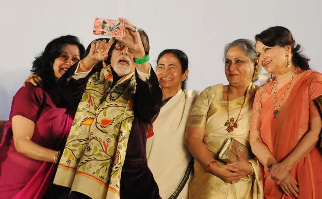 Like last year, this year too celebrities Amitabh Bachchan and Jaya Bachchan will be present at the event. Actors Sanjay Dutt and Kajol will also grace the occasion on November 11. (Subhankar Chakraborty/HT Photo) Like last year, this year too celebrities Amitabh Bachchan and Jaya Bachchan will be present at the event. Actors Sanjay Dutt and Kajol will also grace the occasion on November 11. (Subhankar Chakraborty/HT Photo)