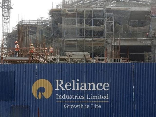The oil ministry has given Reliance Industries Ltd (RIL) and partners 30 days to respond to a $1.55 billion penalty notice.(Reuters)