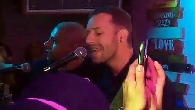 Coldplay’s Chris Martin at a jammin’ session with Vishal Dadlani in Delhi. Coldplay’s Chris Martin at a jammin’ session with Vishal Dadlani in Delhi.