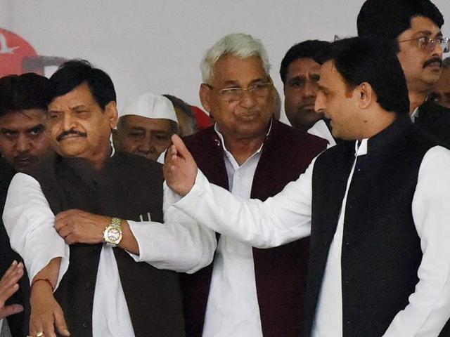 Samajwadi Party UP unit president Shivpal Yadav at the party’s silver jubilee year celebrations in Lucknow on November 5, 2016.(ANI) Samajwadi Party UP unit president Shivpal Yadav at the party’s silver jubilee year celebrations in Lucknow on November 5, 2016.(ANI)