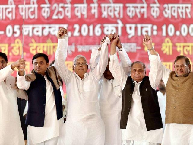 Mayawati on Saturday attacked the Bharatiya Janata Party (BJP) and the ruling Samajwadi Party, saying that the latter’s efforts to form a grand alliance reflects that the party has already accepted their defeat.(PTI Photo)