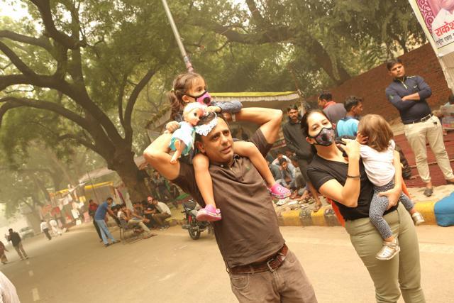 Along with their kids and family, people from Gurgaon and Noida also participated in the march. (Manoj Verma/HT Photo)
