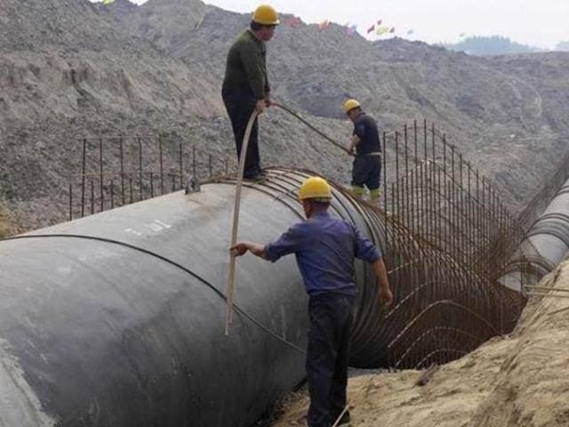 The sources said that while the face-off between the two sides continued for three days ending on Saturday evening, the Army engineers, ignored the warnings by PAPF personnel and continued laying pipeline for nearly a kilometre for irrigation purpose of the villagers in Demchok (Reuters/Representative image) The sources said that while the face-off between the two sides continued for three days ending on Saturday evening, the Army engineers, ignored the warnings by PAPF personnel and continued laying pipeline for nearly a kilometre for irrigation purpose of the villagers in Demchok (Reuters/Representative image)