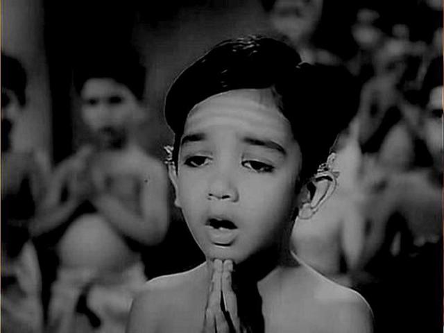 Six-year-old Haasan started his career with Kalathur Kannamma which also starred Gemini Ganeshan. Six-year-old Haasan started his career with Kalathur Kannamma which also starred Gemini Ganeshan.