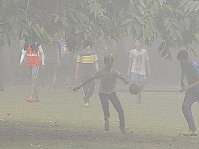 The decision has been taken keeping in mind the pollution level that has reached dangerous levels, sources said. (Parveen Kumar/HT Photo) The decision has been taken keeping in mind the pollution level that has reached dangerous levels, sources said. (Parveen Kumar/HT Photo)