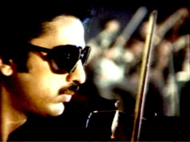 Kamal Haasan starred in Raja Paarvai as a blind musician. Kamal Haasan starred in Raja Paarvai as a blind musician.