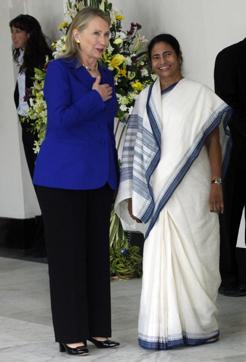 Hillary Clinton with Mamata Banerjee, Kolkata, May 7, 2012. (REUTERS)