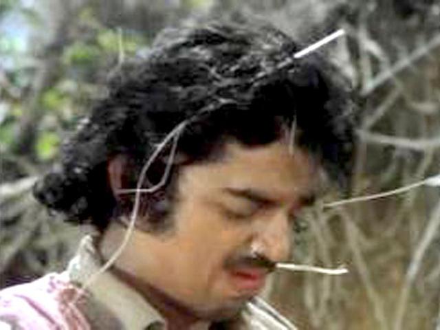 In 16 Vayathinile, Haasan played a villager. The film also starred Rajinikanth and Sridevi. In 16 Vayathinile, Haasan played a villager. The film also starred Rajinikanth and Sridevi.