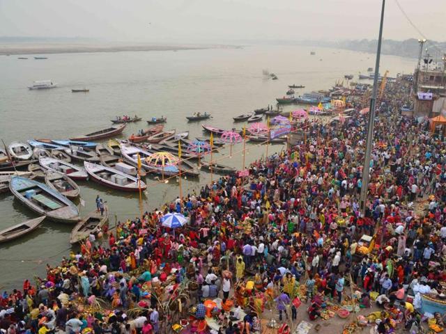 The Puja is dedicated to the Sun and his wife Usha in order to thank them. Devotees throng the Dashasahwamedh ghat in Varanasi on the occasion of Chhath Puja. (Adarsh Gupta / HT PHOTO) The Puja is dedicated to the Sun and his wife Usha in order to thank them. Devotees throng the Dashasahwamedh ghat in Varanasi on the occasion of Chhath Puja. (Adarsh Gupta / HT PHOTO)
