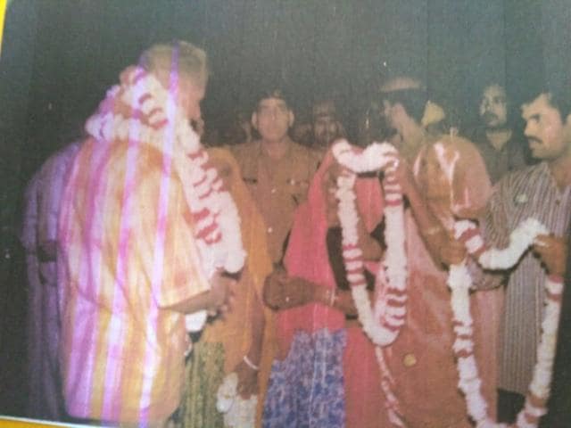 Then US President Bill Clinton visited the Rajasthan village in 2000. (HT Photo) Then US President Bill Clinton visited the Rajasthan village in 2000. (HT Photo)