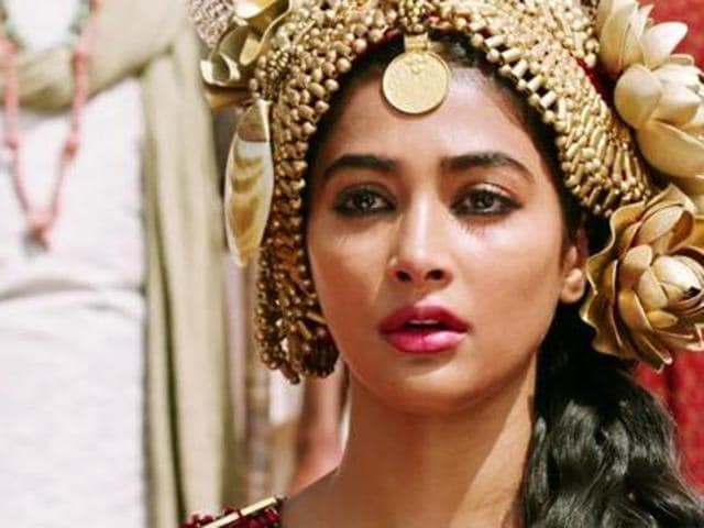 Pooja Hegde will be seen next in Duvvada Jagannadham opposite Allu Arjun. Pooja Hegde will be seen next in Duvvada Jagannadham opposite Allu Arjun.