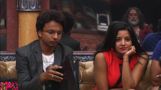 Swami ji makes a lot of big revelations about the contestants. (Colors) Swami ji makes a lot of big revelations about the contestants. (Colors)