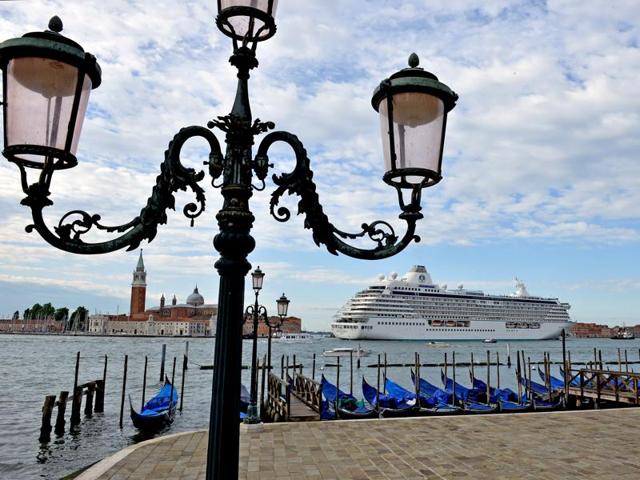 Many tourist hotspots globally are choosing to limit the number of visitors due to overwhelming number of arrivals. Venice, which receives 22 million each year compared to its population of 55,000, is considering everything from an online ticketing for entry to smartphone apps that regulate crowd control. Here’s a tour of other places taking similar steps. (AFP) Many tourist hotspots globally are choosing to limit the number of visitors due to overwhelming number of arrivals. Venice, which receives 22 million each year compared to its population of 55,000, is considering everything from an online ticketing for entry to smartphone apps that regulate crowd control. Here’s a tour of other places taking similar steps. (AFP)