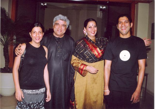 Shabana Azmi is the stepmum of Zoya Akhtar and Farhan Akhtar. She married Javed in 1984. Shabana Azmi is the stepmum of Zoya Akhtar and Farhan Akhtar. She married Javed in 1984.