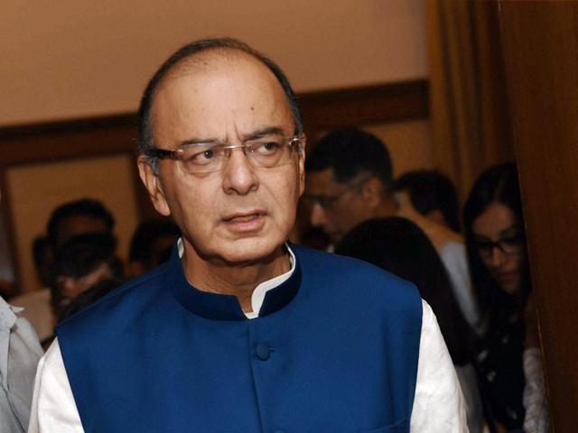 Union finance minister Arun Jaitley leaves after addressing the media after a meeting at North Block in New Delhi.(PTI)
