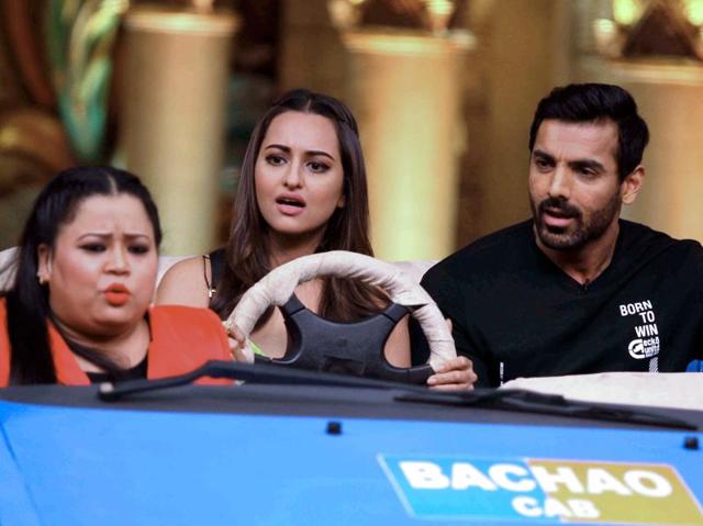 John Abraham and Sonakshi Sinha went to Comedy Nights Bachao to promote Force 2. (AFP Photo)