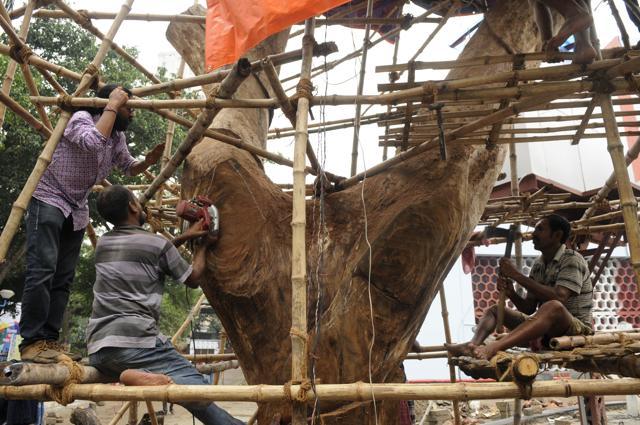 Nandan is getting a makeover before the Kolkata International Film Festival (KIFF). (Samir Jana/HT Photo) Nandan is getting a makeover before the Kolkata International Film Festival (KIFF). (Samir Jana/HT Photo)