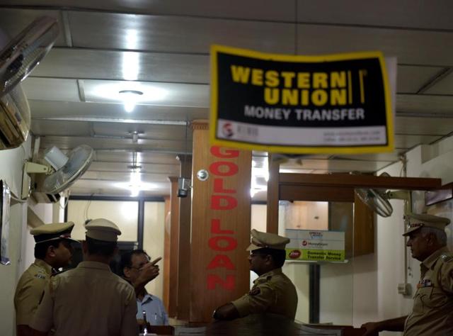 Following investigations the crime branch managed to nab the 6 accused that included a woman. (Bachchan Kumar) Following investigations the crime branch managed to nab the 6 accused that included a woman. (Bachchan Kumar)
