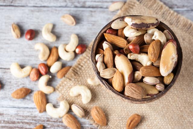 Nuts and seeds are healthy sources of protein for vegetarians(Shutterstock)