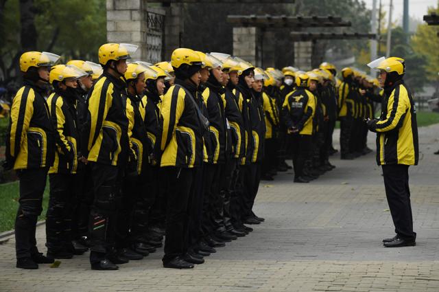 When Alibaba launched the annual online sale on Singles’ Day 2009, offering steep discounts for a 24-hour period. Motorcycle delivery riders get a team talk before starting a day of deliveries in Beijing on November 11, 2016 (AFP Photo) When Alibaba launched the annual online sale on Singles’ Day 2009, offering steep discounts for a 24-hour period. Motorcycle delivery riders get a team talk before starting a day of deliveries in Beijing on November 11, 2016 (AFP Photo)