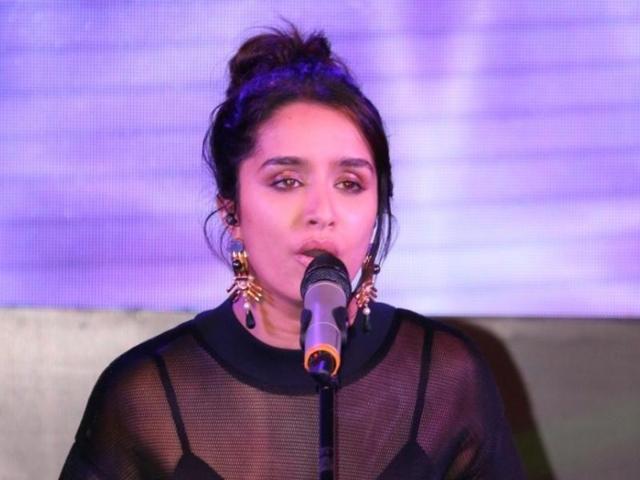 Actress Shraddha Kapoor during the trailer launch of film Rock On 2, Mumbai.(IANS) Actress Shraddha Kapoor during the trailer launch of film Rock On 2, Mumbai.(IANS)