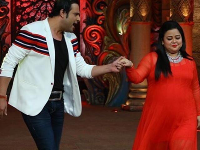 Krushna Abhishek and Bharti Singh on Comedy Nights Bachao Taaza. Krushna Abhishek and Bharti Singh on Comedy Nights Bachao Taaza.