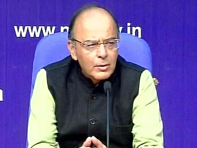 Finance minister Arun Jaitley appealed to Indians not to rush to banks for withdrawal of new currency.(ANI on Twitter)