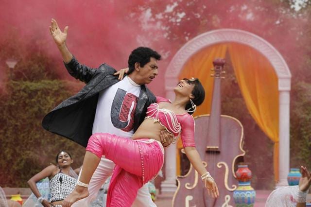 Naseeruddin Shah and Vidya Balan in a still from The Dirty Picture. (YouTube)