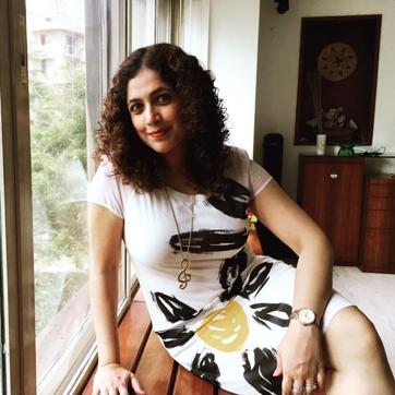 Writer Madhuri Banerjee, who has written steamy books such as Forbidden Desires, and Scandalous Housewives, says that she likes to be “well-groomed” and “smell clean”. Writer Madhuri Banerjee, who has written steamy books such as Forbidden Desires, and Scandalous Housewives, says that she likes to be “well-groomed” and “smell clean”.