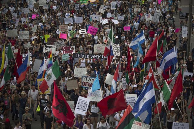Thousands of protesters march against Donald Trump in Los Angeles, California. (AFP Photo)