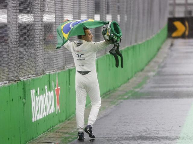 F1: Felipe Massa in tears at farewell after Brazilian GP