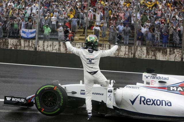 F1: Felipe Massa in tears at farewell after Brazilian GP