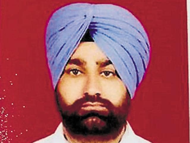 Photo of Beant Singh, 35, a retired army havaldar(HT Photo)