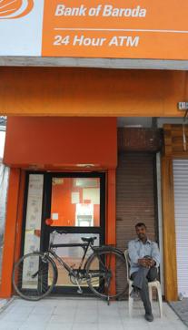 A closed Bank of Baroda ATM in SAS Nagar. (Keshav Singh/HT Photo) A closed Bank of Baroda ATM in SAS Nagar. (Keshav Singh/HT Photo)