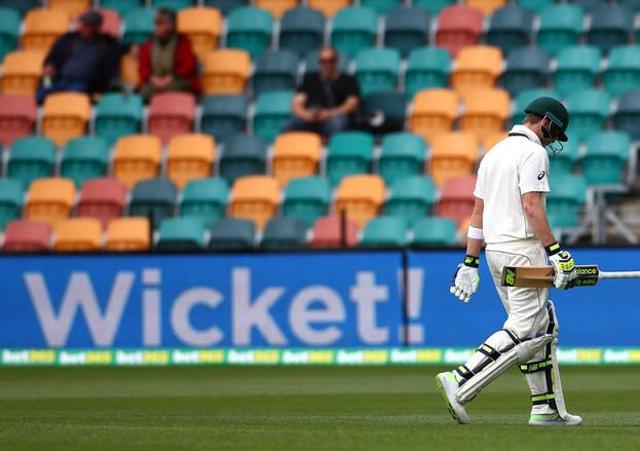 Australia's captain Steve Smith walks off after being dismissed by South Africa's Kagiso Rabada. (REUTERS) Australia's captain Steve Smith walks off after being dismissed by South Africa's Kagiso Rabada. (REUTERS)