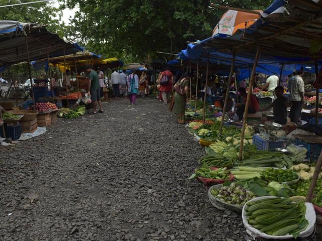 Vegetable vendors have stopped taking Rs500 and Rs1,000 notes.(HT File Photo)