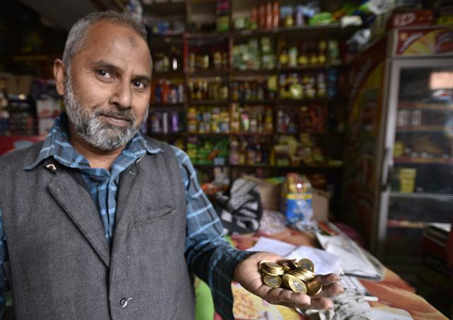 Mohammed Furkan at Chawla’s shop (Arun Sharma/HT PHOTO)
