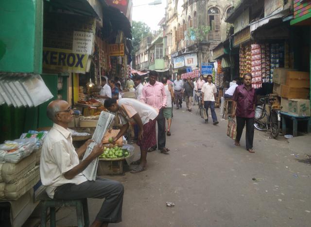 Most markets in the state wore a deserted look the after the announcement by Prime Minister Narendra Modi about demonetization of Rs 500 and 1000 currency notes. (Subhendu Ghosh/HT Photo) Most markets in the state wore a deserted look the after the announcement by Prime Minister Narendra Modi about demonetization of Rs 500 and 1000 currency notes. (Subhendu Ghosh/HT Photo)