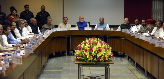 Narendra Modi with leader of Opposition leaders Ghulam Nabi Azad, Mallikarjun Kharge attend an all-party meeting. (Sonu Mehta/HT Photo) Narendra Modi with leader of Opposition leaders Ghulam Nabi Azad, Mallikarjun Kharge attend an all-party meeting. (Sonu Mehta/HT Photo)