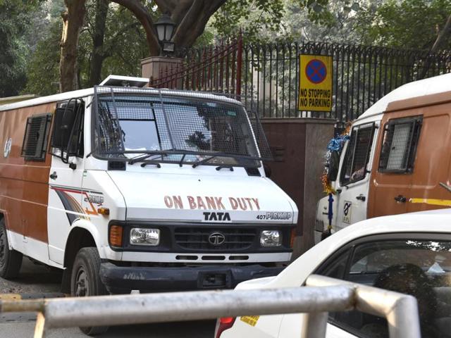 The van was on its way to collect cash for payment of labourers. (Representative image) The van was on its way to collect cash for payment of labourers. (Representative image)