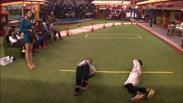 Rohan and Karan in a still from the captaincy task. (COLORS) Rohan and Karan in a still from the captaincy task. (COLORS)
