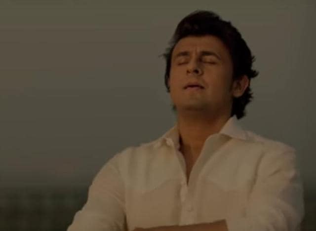 Singer Sonu Nigam in a shot from his new video narration on demonetisation titled Kaagaz.(Youtube Grab)