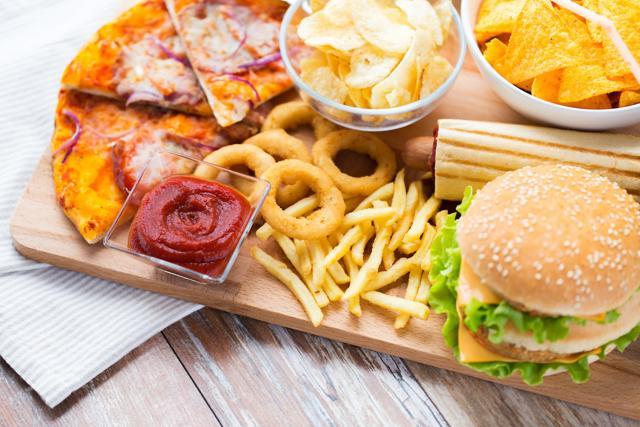 A new study warns that children who have high fat-diet may be at risk of developing cognitive and psychiatric problems such as schizophrenia or Alzheimer’s disease in their adulthood. (Syda Productions - Fotolia) A new study warns that children who have high fat-diet may be at risk of developing cognitive and psychiatric problems such as schizophrenia or Alzheimer’s disease in their adulthood. (Syda Productions - Fotolia)